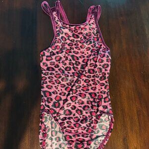 GK Elite - YM, pink leopard leotard